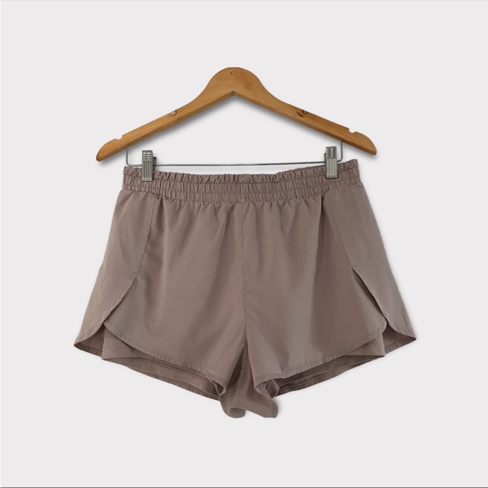 Girlfriend Collective Trail Shorts, size medium 🩳